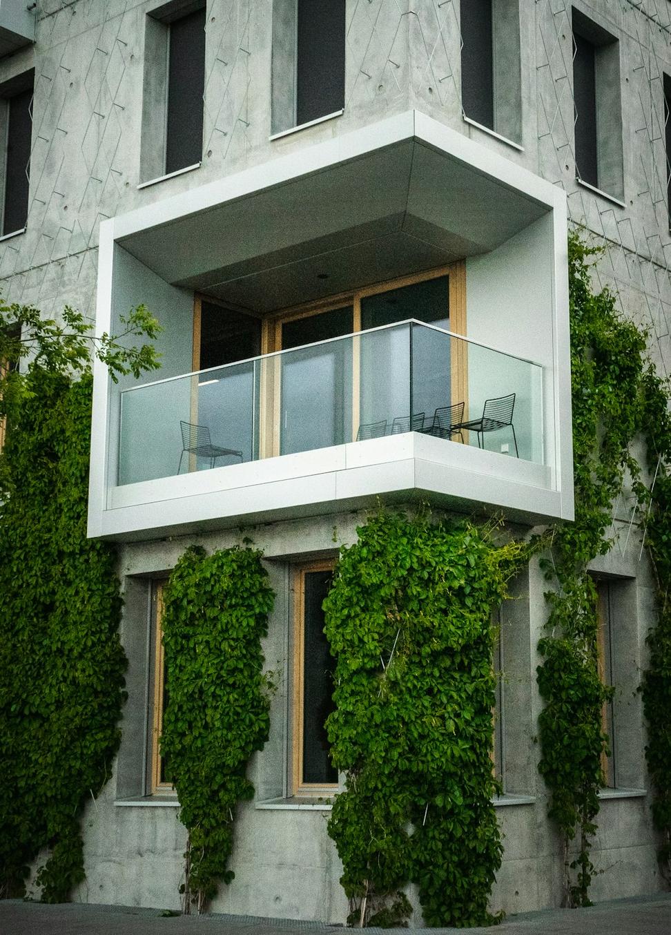 Lakeshore Residence